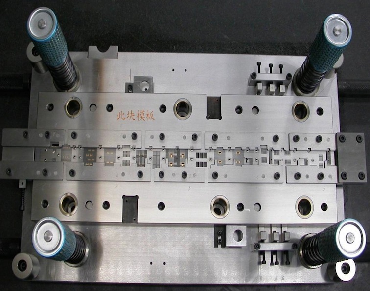 伟德体育 - 综合体育赛事平台|奥体中心相助同伴