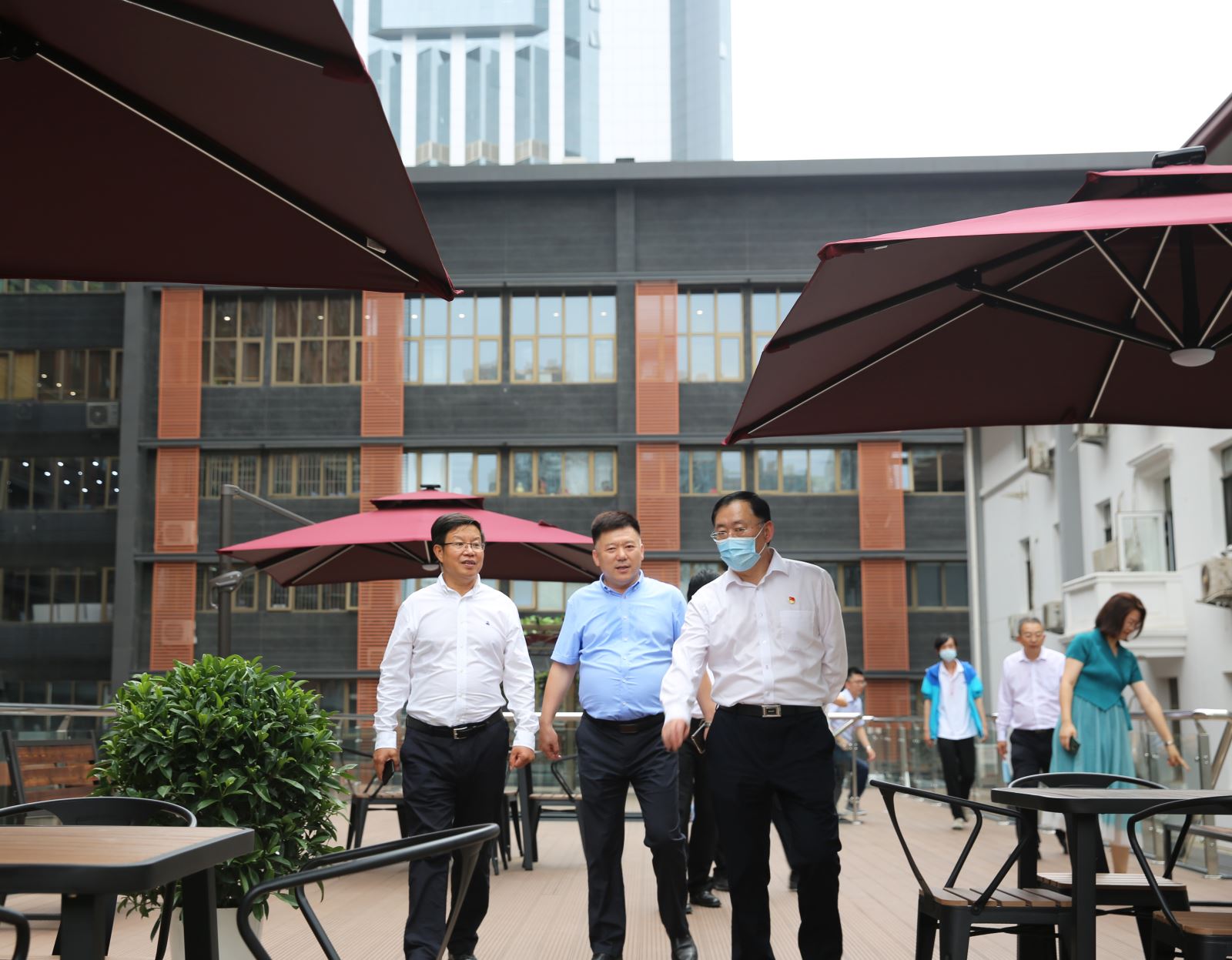 伟德体育 - 综合体育赛事平台|奥体中心相助同伴