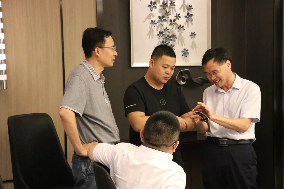 伟德体育 - 综合体育赛事平台|奥体中心相助同伴