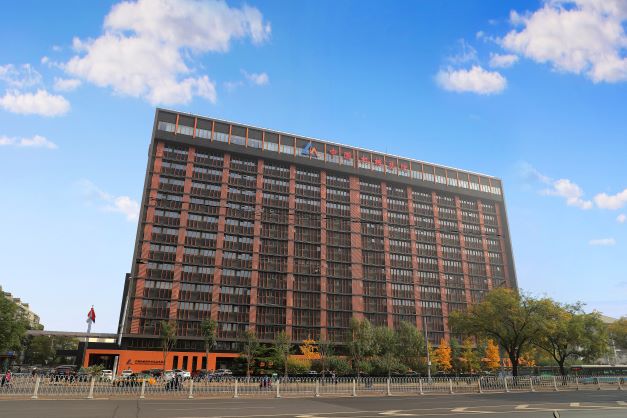 伟德体育 - 综合体育赛事平台|奥体中心相助同伴